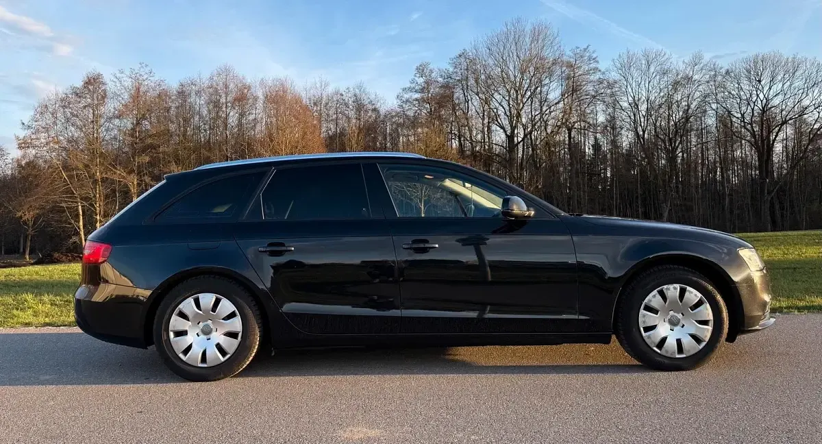Gebraucht Audi A4 150 PS (110 kW) 2013 Schwarz Kombi