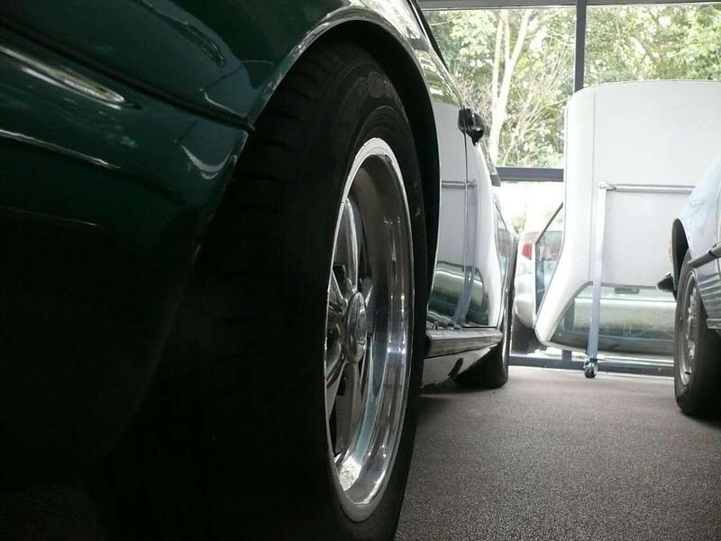 Grün Gebraucht 1977 Porsche 911 Coupé | 68.500 € - Bild 1/4