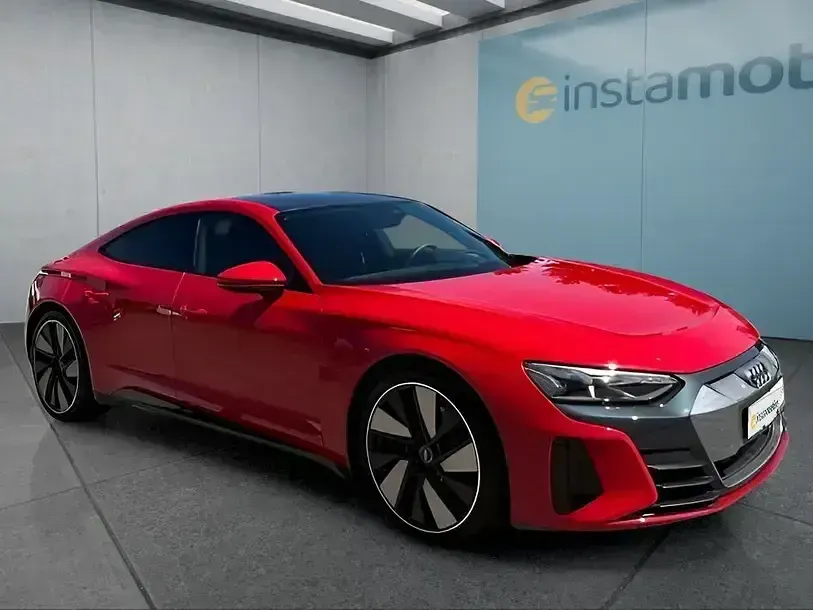 Używany Audi e-tron 350 kW (476 KM) 2021 Czerwony SUV
