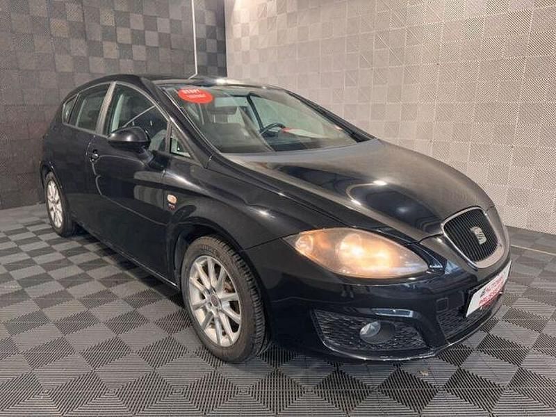 Schwarz Gebraucht 2011 Seat Leon Style Limousine | 4.900 € (Guter Preis) - Bild 1/4