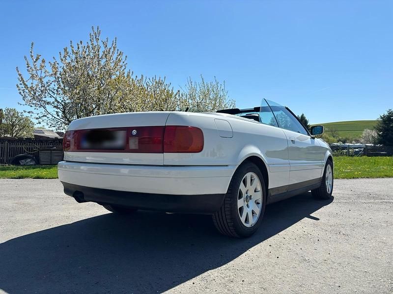Brugt Audi Cabriolet 133 HK (97 kW) 1991 Hvid Cabriolet