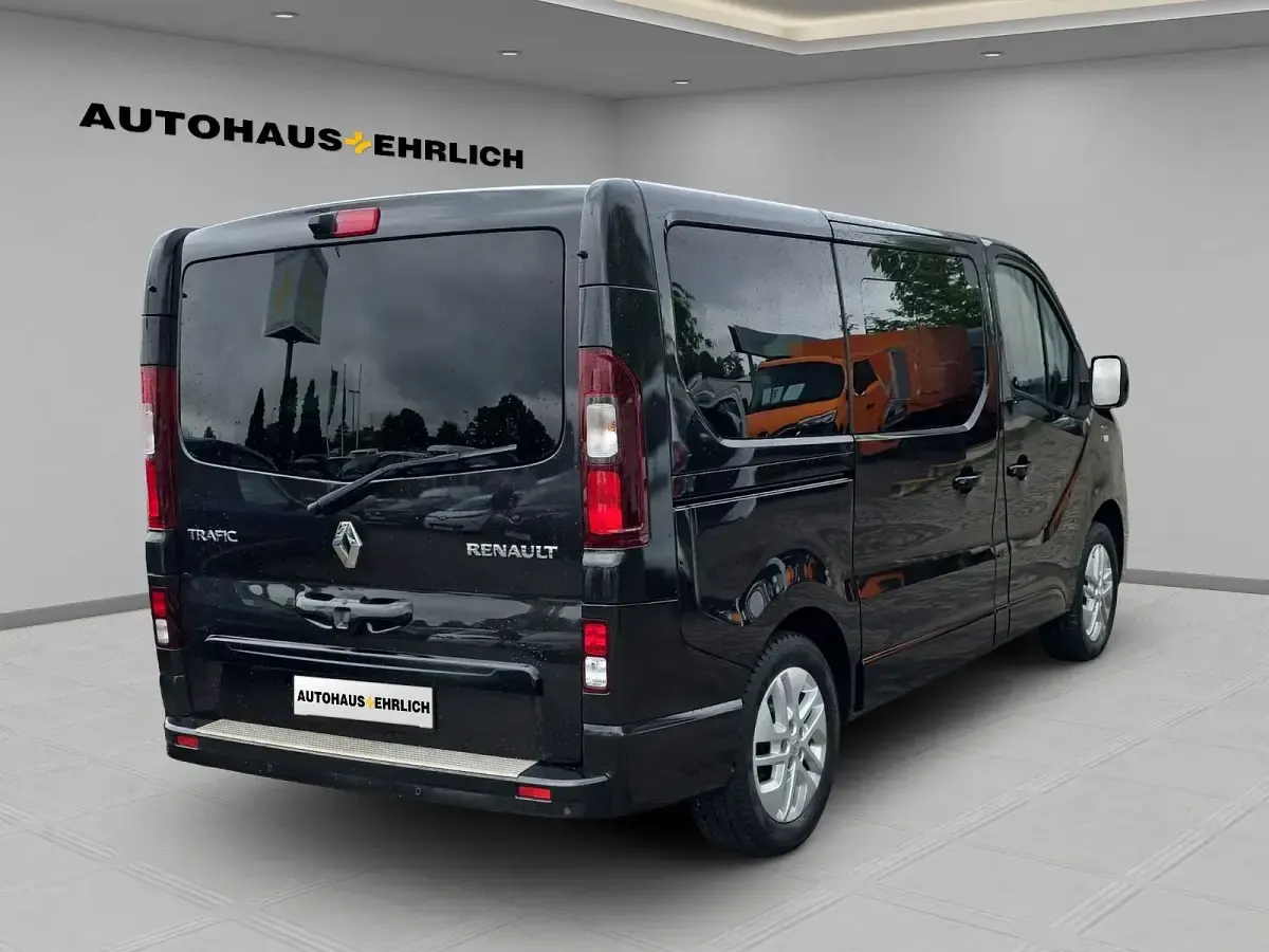 Gebraucht Renault Trafic 145 PS (106 kW) 2019 Schwarz Van / Kleinbus