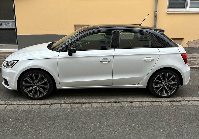 Weiß Gebraucht 2015 Audi A1 Comfort Kleinwagen | 10.500 € (Fairer Preis) - Bild 1/1