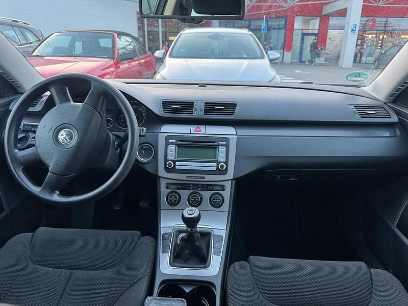Gebraucht VW Passat 140 PS (102 kW) 2006 Schwarz Kombi