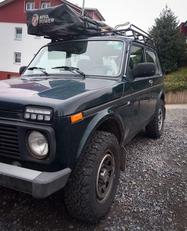 Gebraucht Lada niva 113 PS (83 kW) 2014 SUV