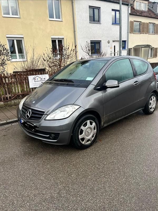 Gebraucht Mercedes A160 95 PS (69 kW) 2010 Grau Limousine