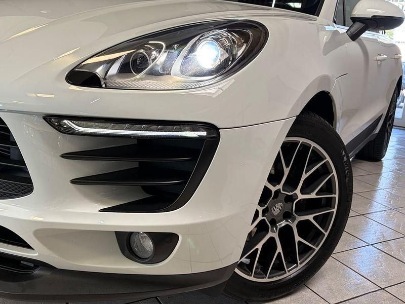 Gebraucht Porsche Macan 252 PS (185 kW) 2018 Weiß SUV