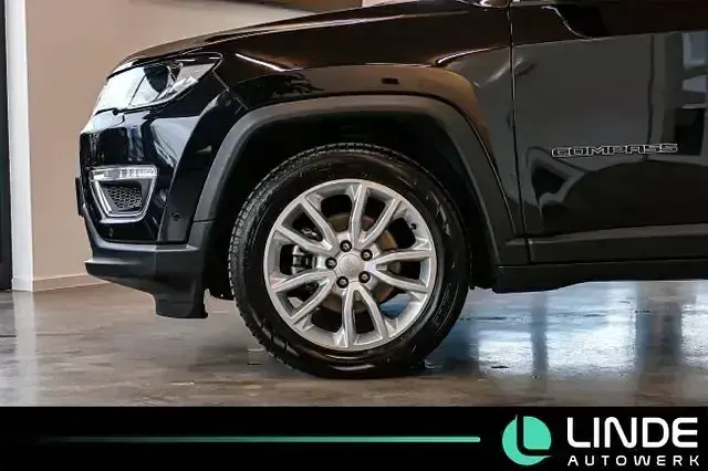 Gebraucht Jeep Compass Limited 150 PS (110 kW) 2020 Schwarz SUV