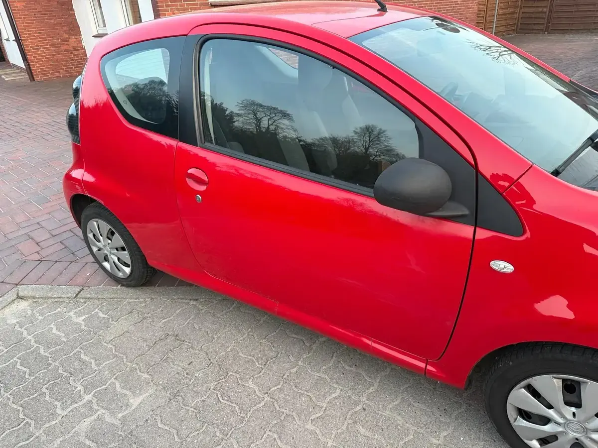 Gebraucht Citroën C1 68 PS (50 kW) 2009 Rot Kleinwagen