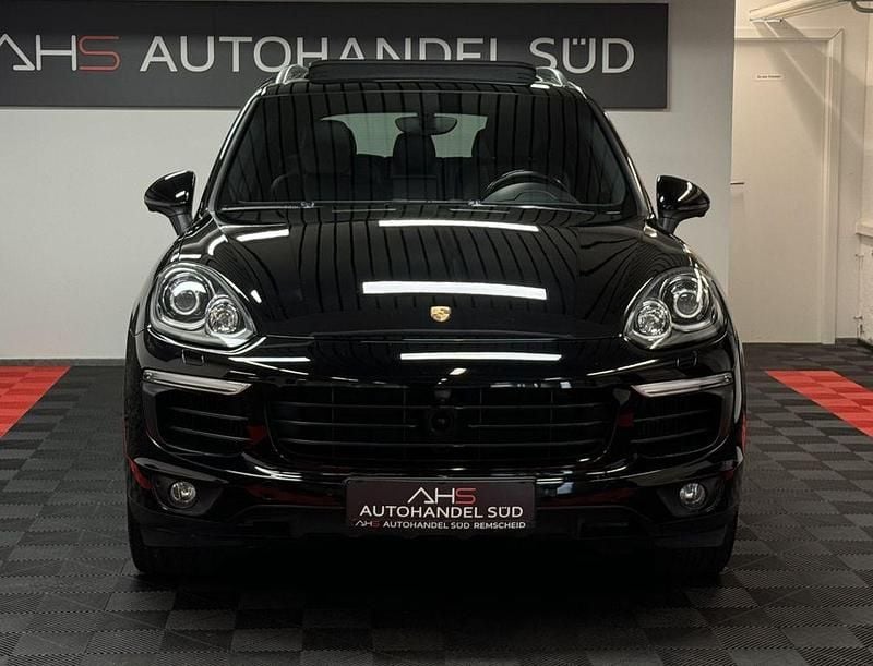 Second-hand Porsche Cayenne 262 CP (192 kW) 2016 Negru SUV