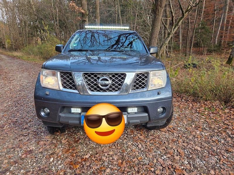 Schwarz Gebraucht 2006 Nissan Pathfinder Comfort SUV | 10.000 € (Teuer) - Bild 1/4