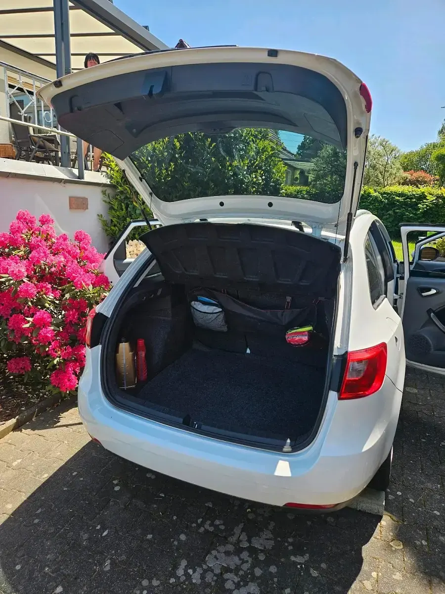 Gebraucht Seat Ibiza ST 105 PS (77 kW) 2012 Weiß Kombi
