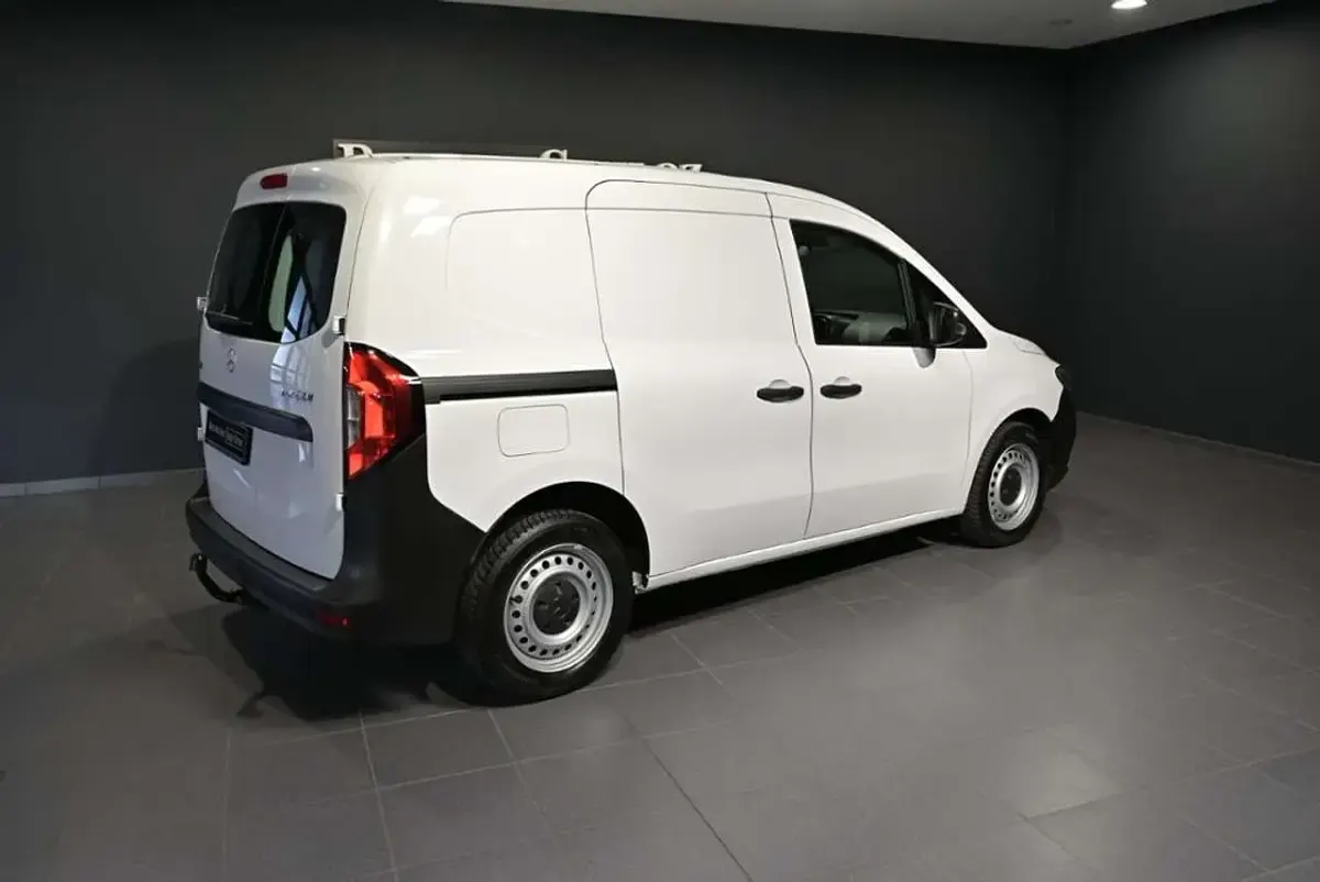 Gebraucht Mercedes Citan 112 116 PS (85 kW) 2023 Arktikweiß Van / Kleinbus