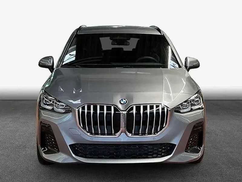 Neu BMW 220 156 PS (114 kW) 2025 Grau Kombi
