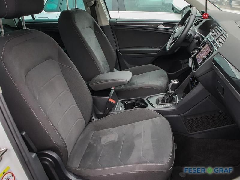 Gebraucht VW Tiguan Elegance 150 PS (110 kW) 2022 Pure white SUV
