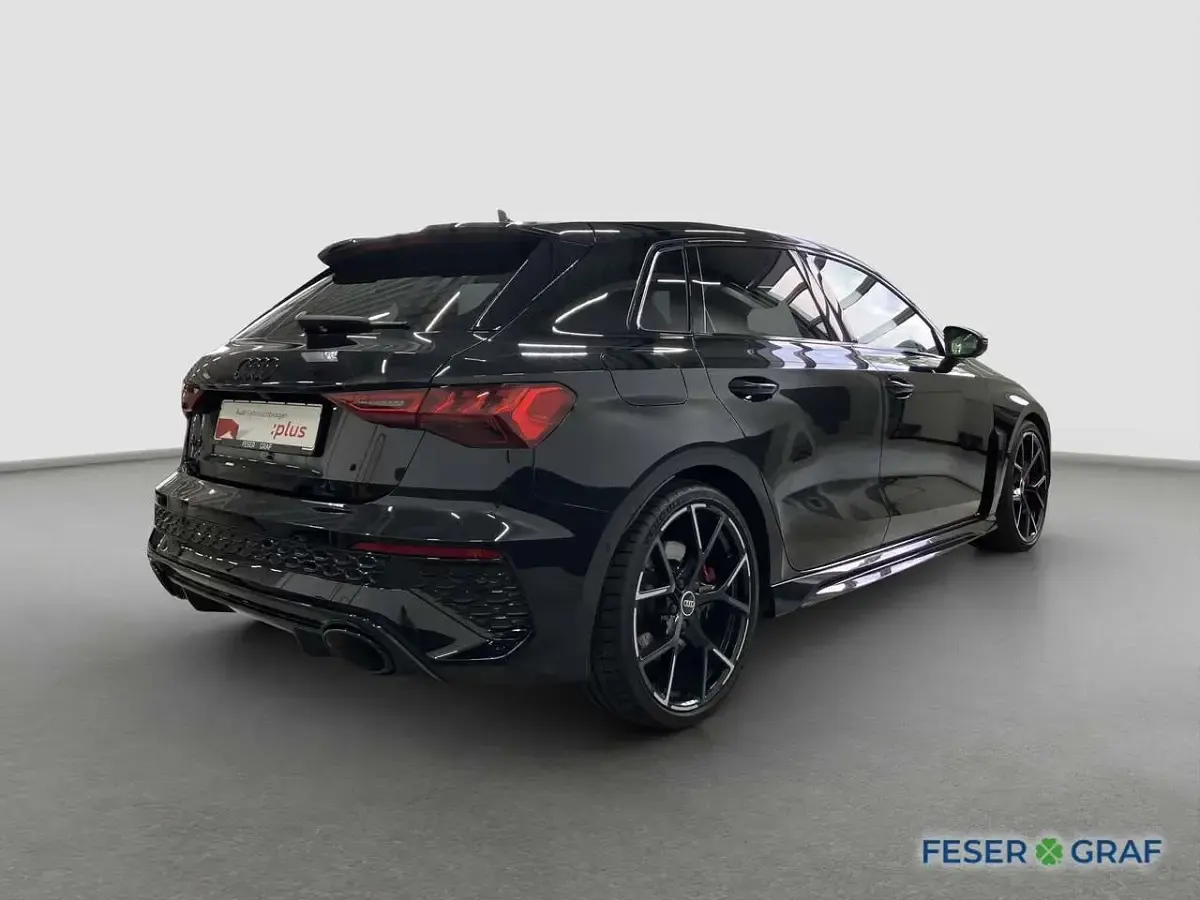 Gebraucht Audi RS3 Sport 400 PS (294 kW) 2023 Schwarz Limousine