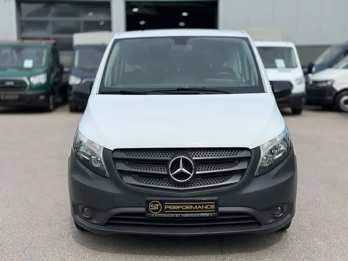 Gebraucht Mercedes Vito 163 PS (119 kW) 2020 Arktikweiss Van