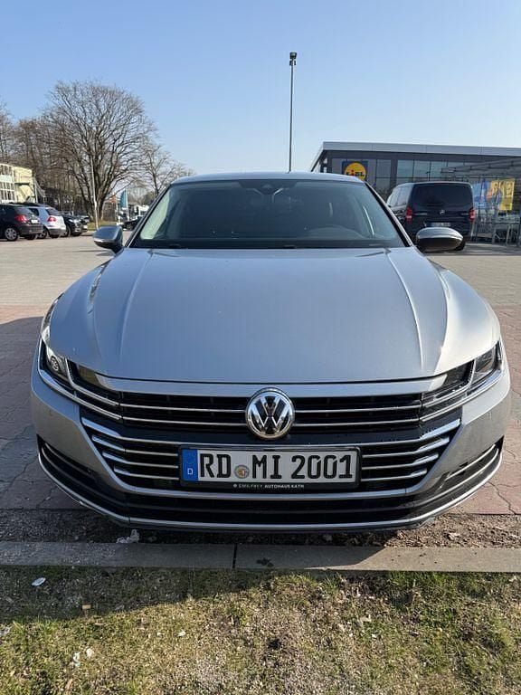 Gebraucht VW Arteon 150 PS (110 kW) 2019 Silber Kleinwagen