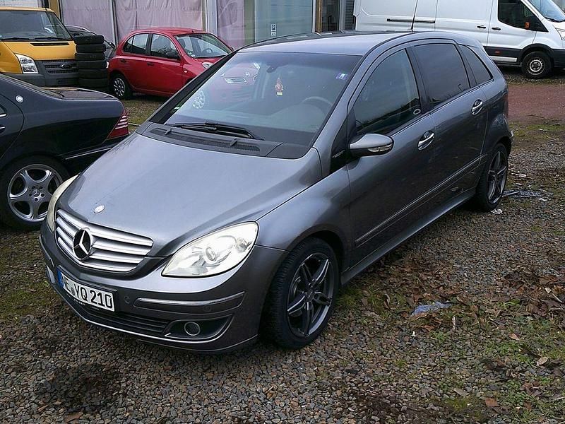 Gebraucht Mercedes B200 Edition 140 PS (102 kW) 2007 Grau Van / Kleinbus