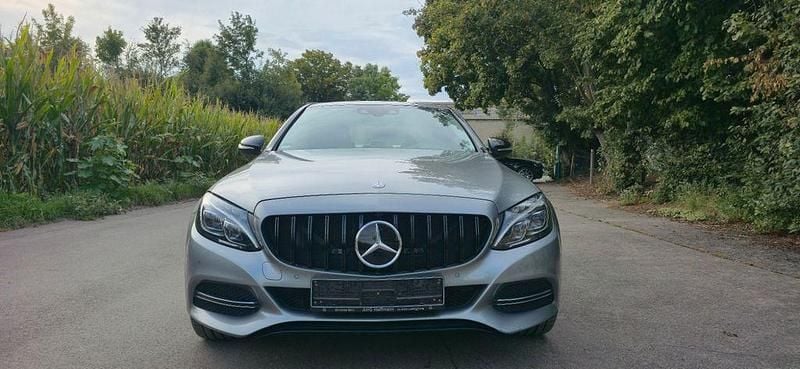 Grau Gebraucht 2014 Mercedes C250 Limousine | 13.900 € (Superpreis) - Bild 1/4