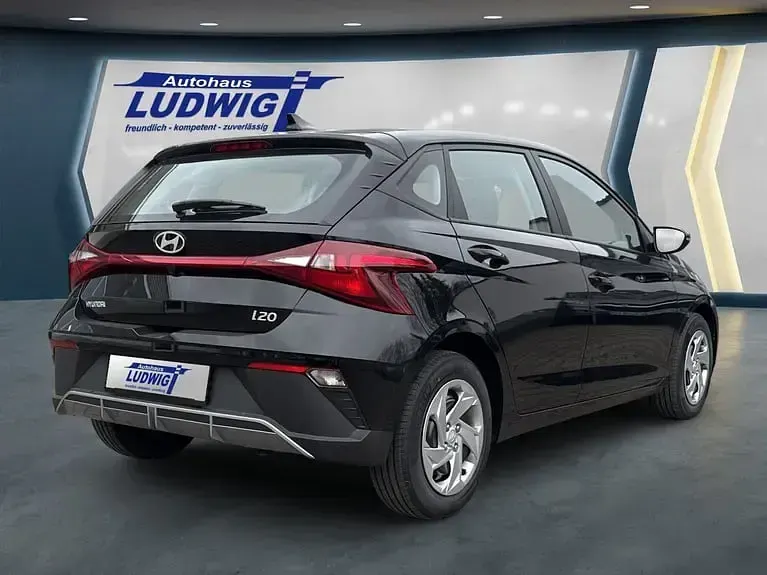 Brugt Hyundai i20 Select 79 HK (58 kW) 2025 Sort Hatchback