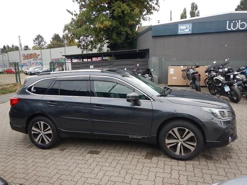 Grau Gebraucht 2019 Subaru Outback Sport SUV | 23.890 € (Fairer Preis) - Bild 1/4
