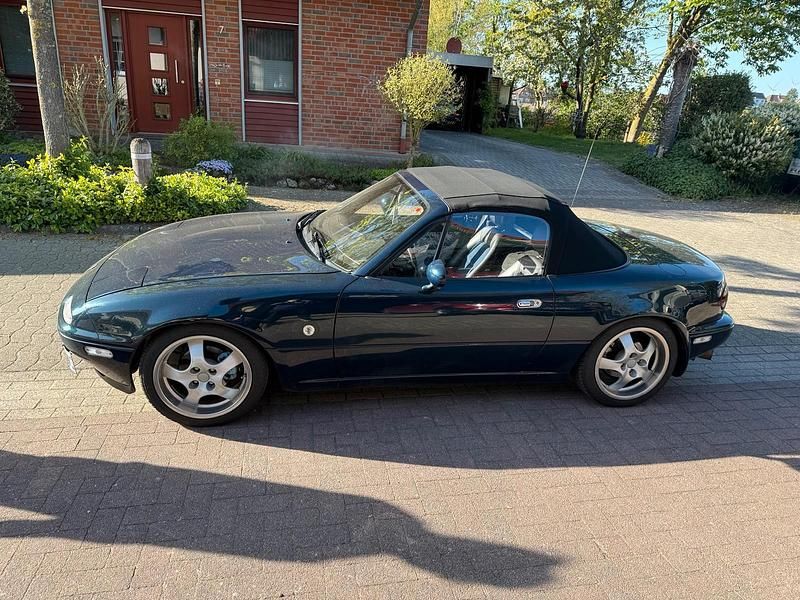 Second-hand Mazda MX5 90 CP (66 kW) 1996 Albastru Cabrio