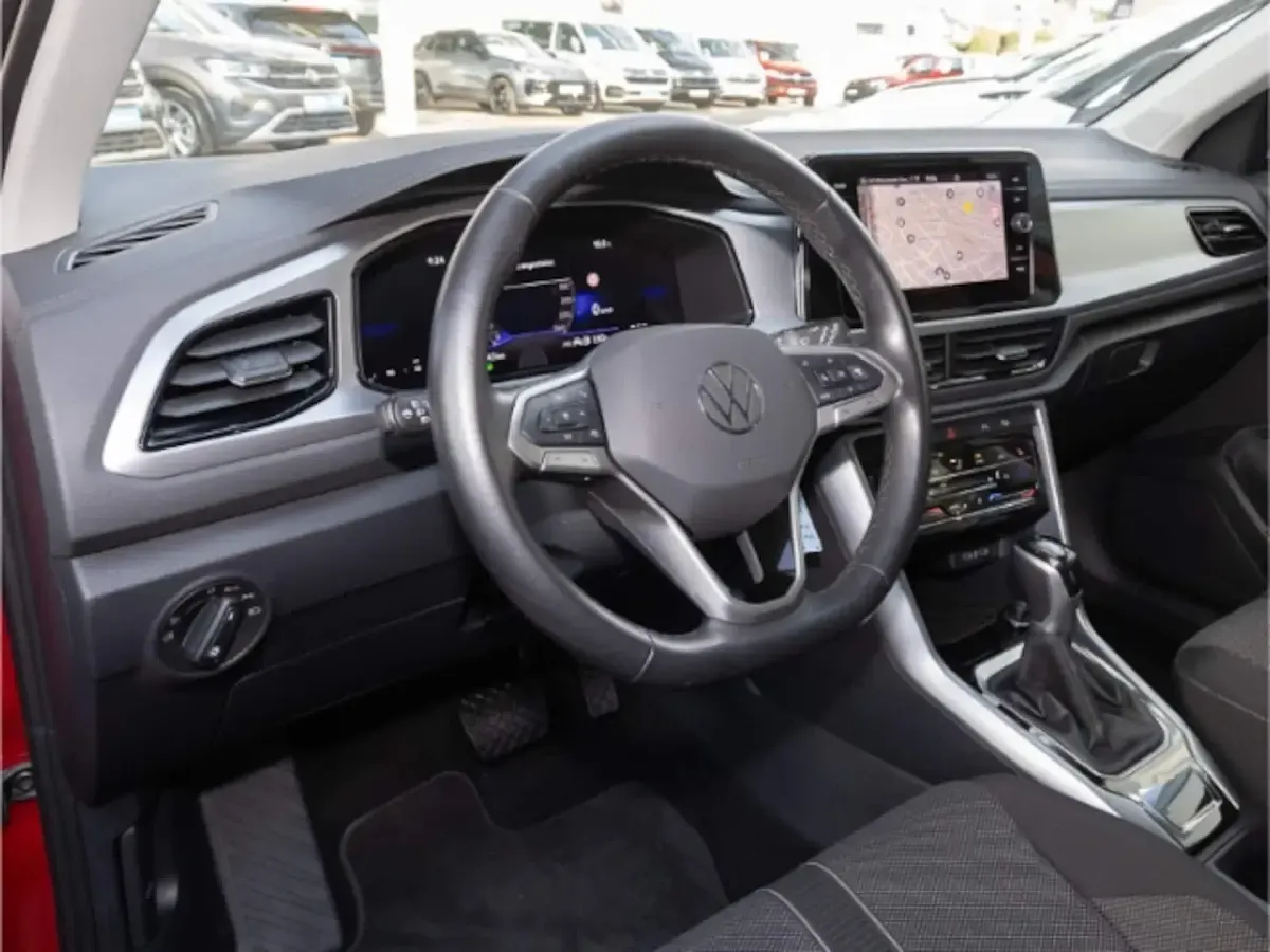 Gebraucht VW T-Roc Life 150 PS (110 kW) 2024 SUV