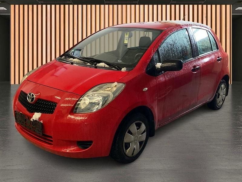 Gebraucht Toyota Yaris Basis 69 PS (50 kW) 2008 Rot super red 5 Kleinwagen