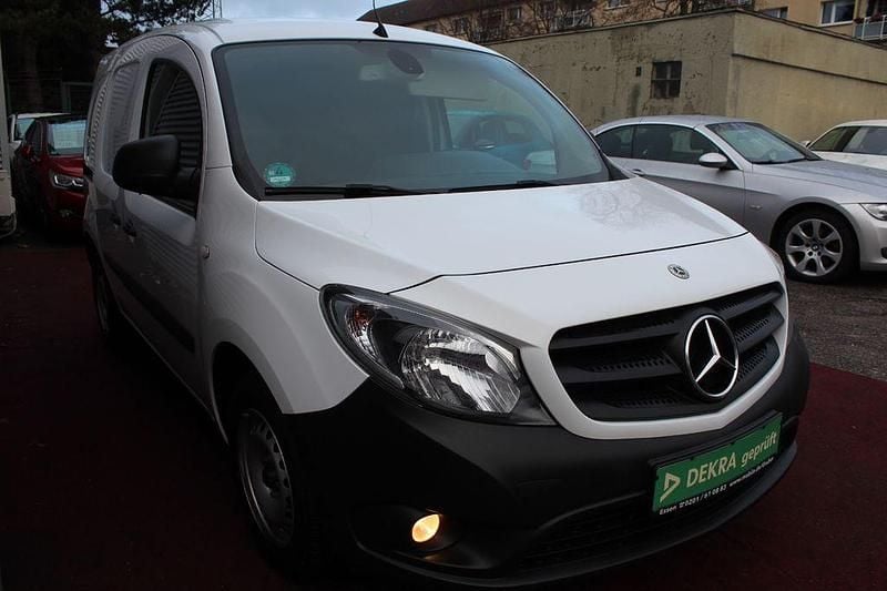 Gebraucht Mercedes Citan 111 116 PS (85 kW) 2021 Weiß Van / Kleinbus