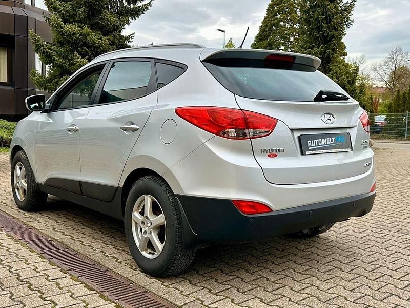 Gebraucht Hyundai ix35 Comfort 136 PS (100 kW) 2012 Silber SUV