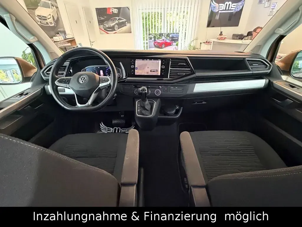 Używany VW Multivan Comfortline 199 KM (146 kW) 2020 Brązowy Minivan