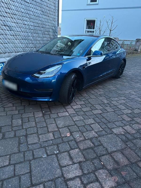 Gebraucht Tesla Model 3 235 kW (320 PS) 2019 Blau Limousine