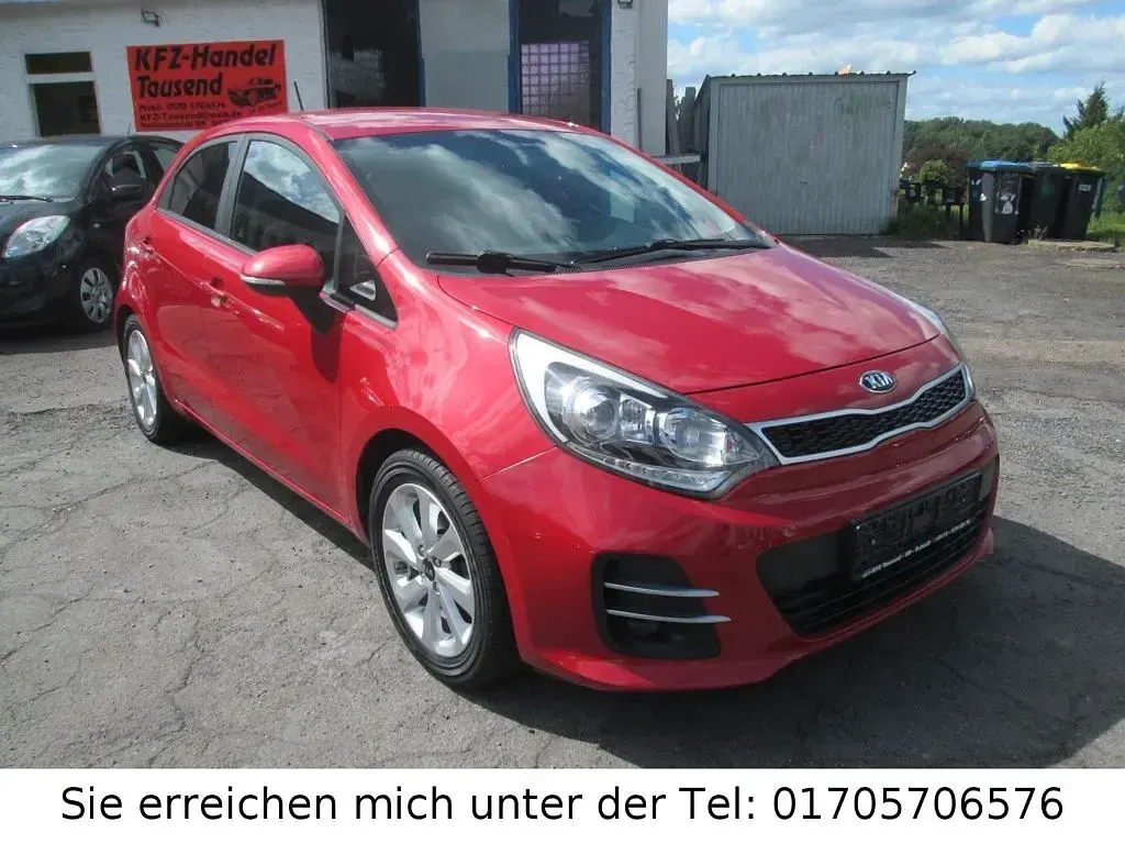 Gebraucht Kia Rio 109 PS (80 kW) 2016 Rot Kleinwagen