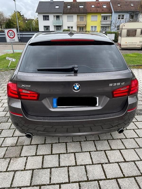 Gebraucht BMW 535 313 PS (230 kW) 2012 Braun Kombi