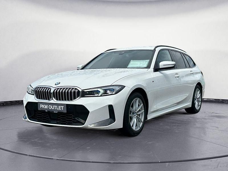 Weiß Gebraucht 2025 BMW 330 M Sport Kombi | 50.220 € (Fairer Preis) - Bild 1/4