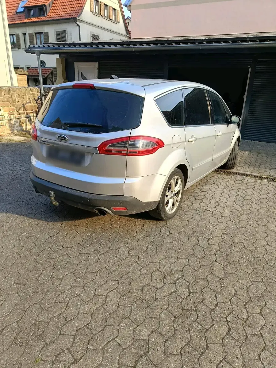 Gebraucht Ford S-MAX Titanium 200 PS (147 kW) 2013 Silber Van / Kleinbus