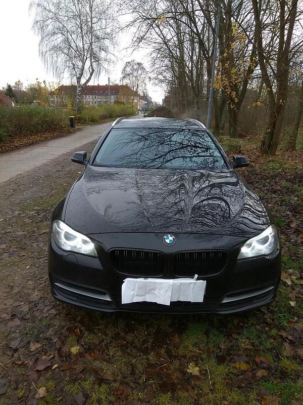 Schwarz Gebraucht 2014 BMW 530 Kombi | 8.700 € (Superpreis) - Bild 1/4
