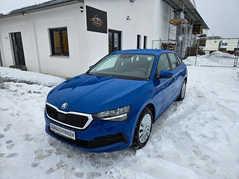 Blau Gebraucht 2019 Skoda Scala Active Kleinwagen | 12.990 € (Fairer Preis) - Bild 1/4