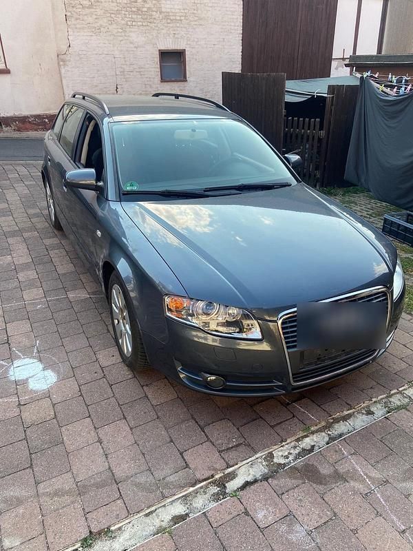 Silber Gebraucht 2006 Audi A4 Kombi | 2.600 € (Superpreis) - Bild 1/3