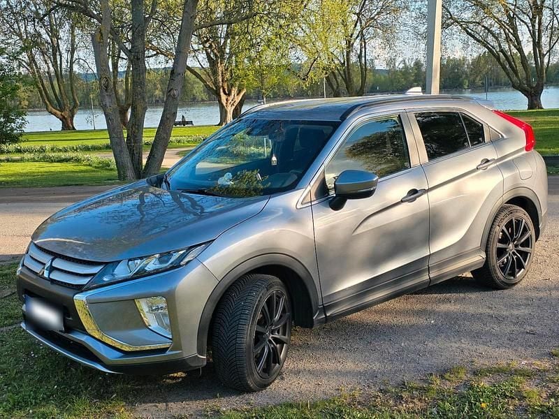 Gebraucht Mitsubishi Eclipse Cross 163 PS (119 kW) 2021 Silber SUV