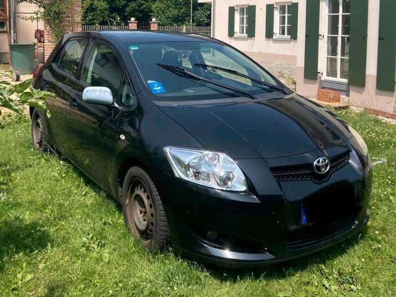 Schwarz Gebraucht 2009 Toyota Auris Executive Limousine | 1.999 € (Superpreis) - Bild 1/4
