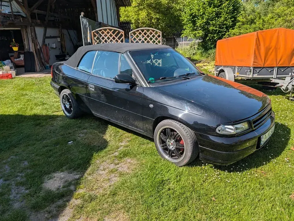 Gebraucht Opel Astra Cabriolet Edition 116 PS (85 kW) 1999 Schwarz Cabrio
