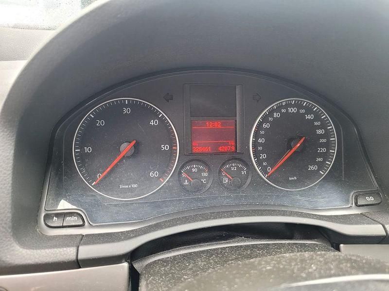 Gebraucht VW Golf IV Comfortline 140 PS (102 kW) 2005 Grau Limousine