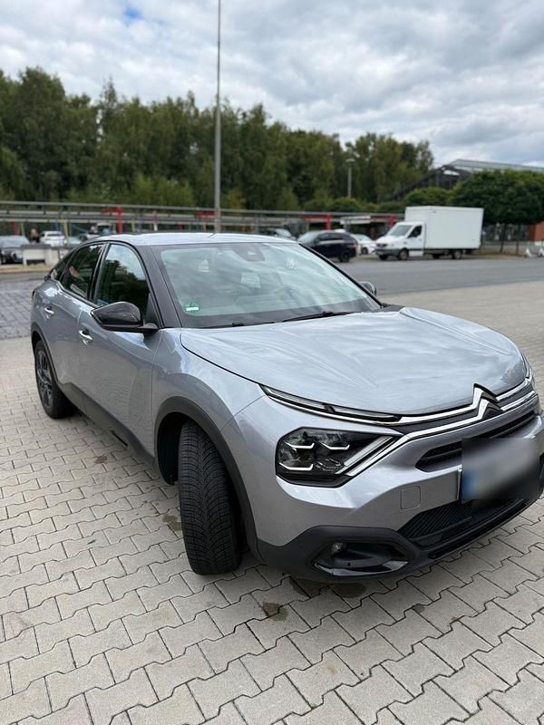 Gebraucht Citroën C4 Feel 131 PS (96 kW) 2022 Silber Limousine