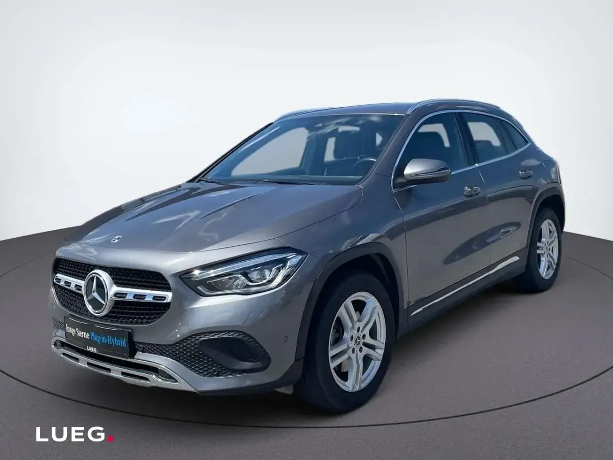 Gebraucht Mercedes GLA250 Progressive 160 PS (117 kW) 2021 Grau SUV