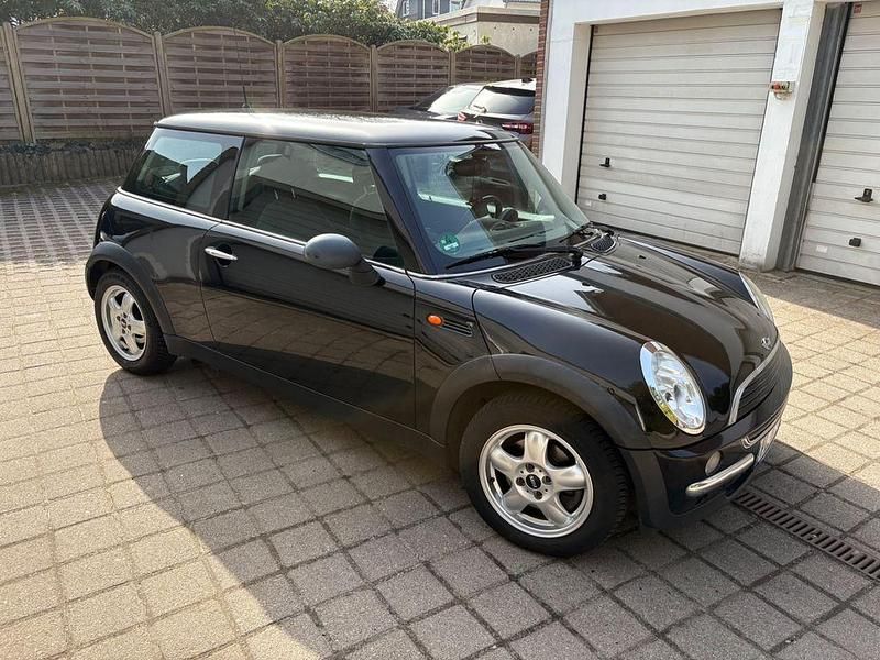 Gebraucht Mini ONE 90 PS (66 kW) 2002 Schwarz Kleinwagen