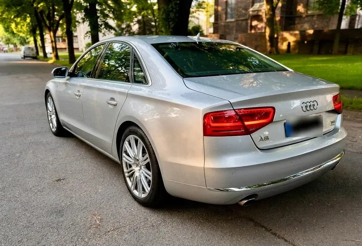 Gebraucht Audi A8 Comfort 351 PS (258 kW) 2010 Silber Limousine