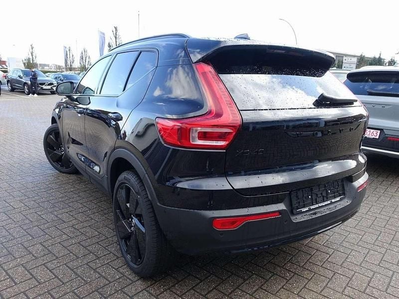 Gebraucht Volvo XC40 Plus 163 PS (119 kW) 2025 Schwarz SUV