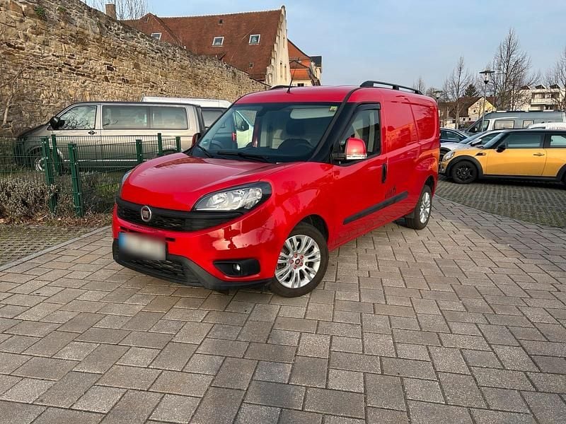 Gebraucht Fiat Doblò 120 PS (88 kW) 2022 Rot Van / Kleinbus